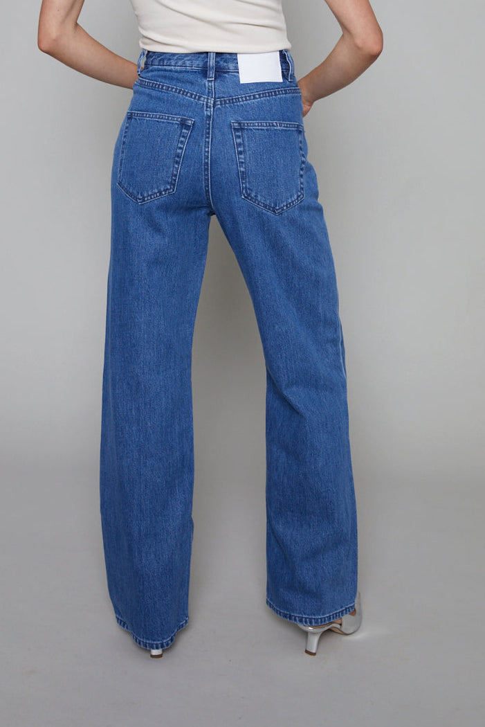 Emerson Organic Relaxed Leg Jean - Fresh Blue