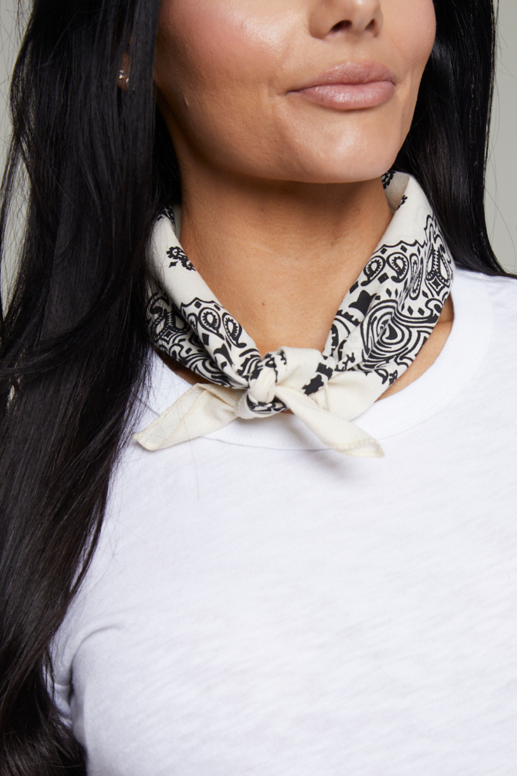 Classic Paisley Bandana - Natural Ivory