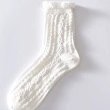 Classic White Floral Ankle Socks