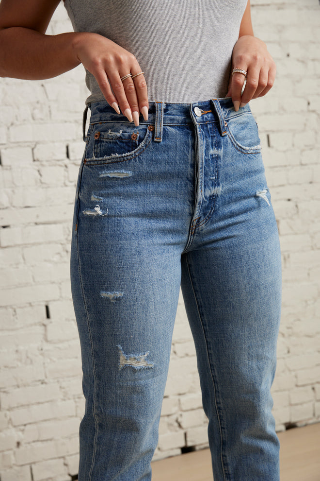 Rylee Medium Wash Straight Leg Jeans